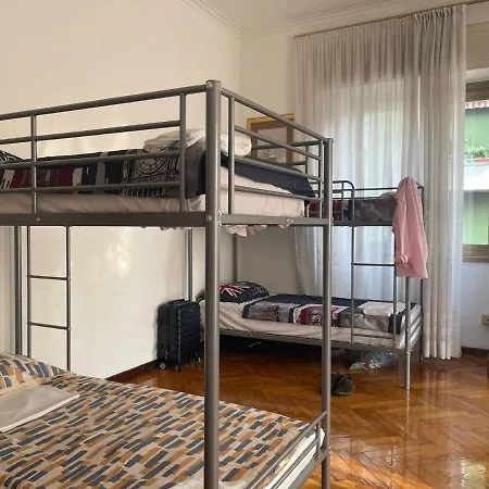 Hostel Corner 32-2